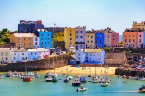2 Treasured Tenbyaprtmt In Town For 4